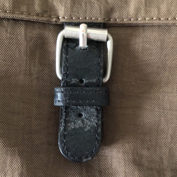 1 Baggallini, 1 Travelon, 1 Oulilai - Picture 5 of 16